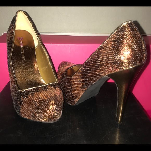 Shoedazzle bronze Sequinedstiletto heels NIB 9 - Picture 2 of 8